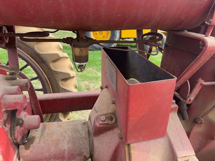farmall-f-20-image-30