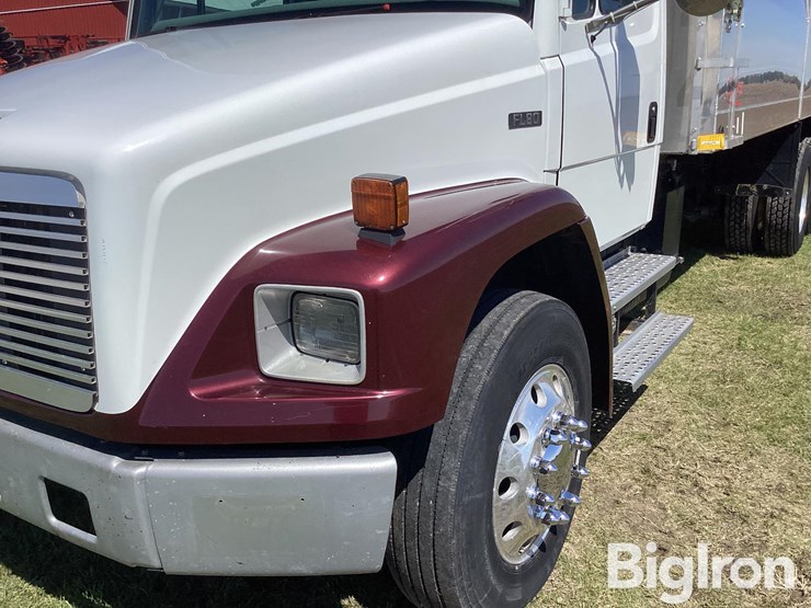 2003-freightliner-fl80-image-18
