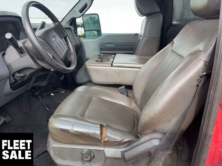 2011-ford-f550-image-13