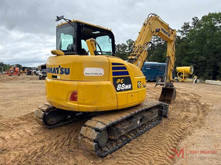 2015-komatsu-pc88mr-10-mini-excavator-image-4