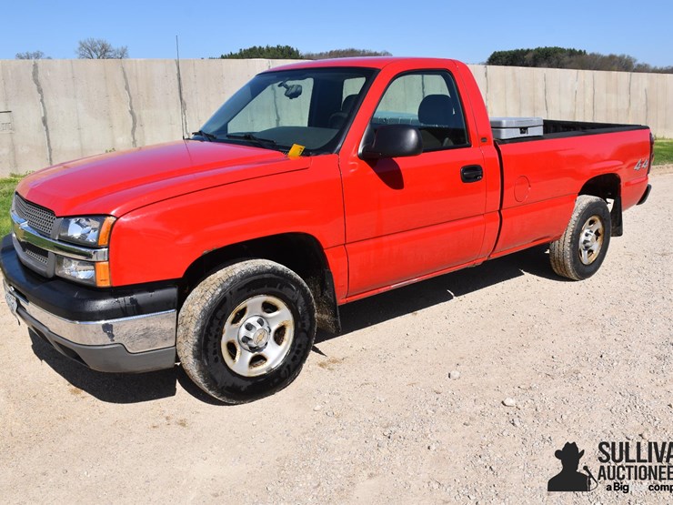 2004-chevrolet-silverado-1500-image-1