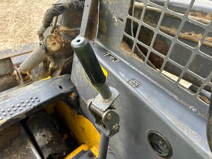 new-holland-ls170-image-21