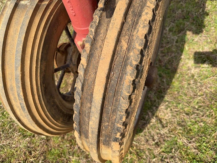 farmall-f-20-image-10