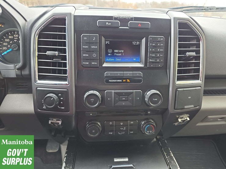 2015-ford-f150-image-21
