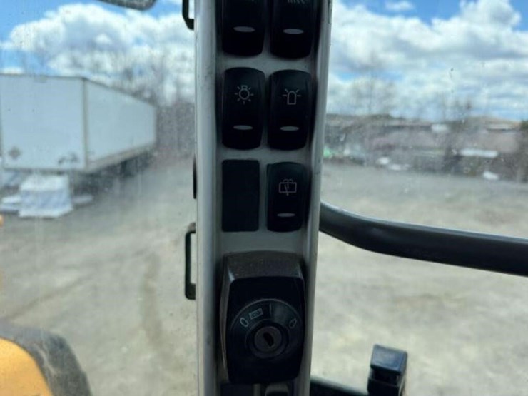 2007-volvo-l180f-image-13