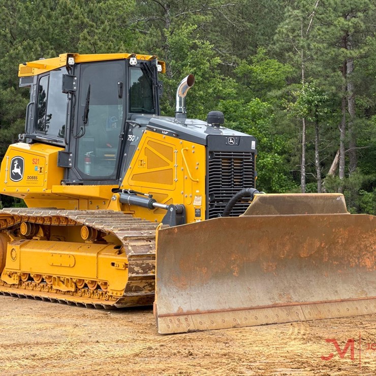 DEERE 750
