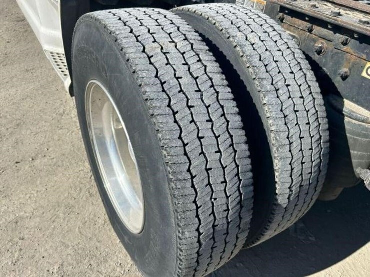 2020-kenworth-t680-image-78