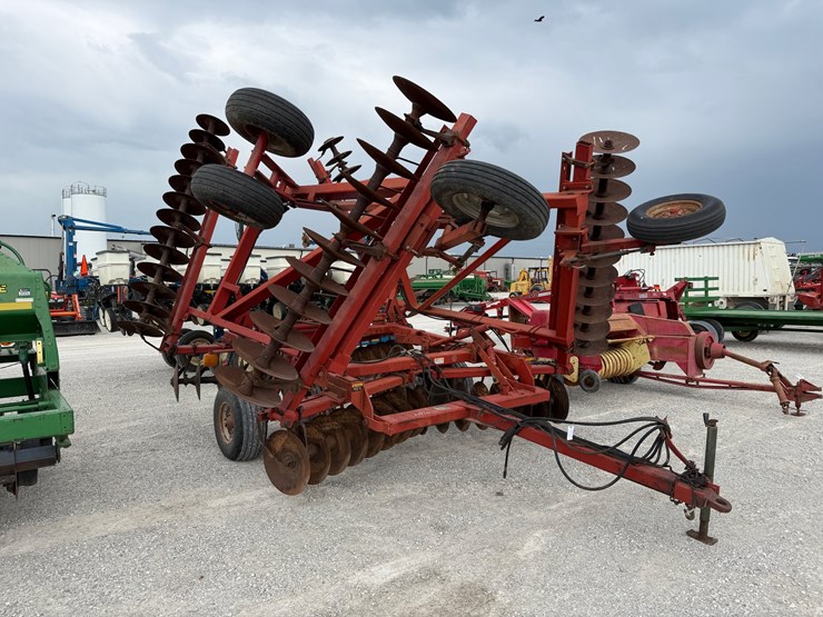 case-ih-3950-image-1