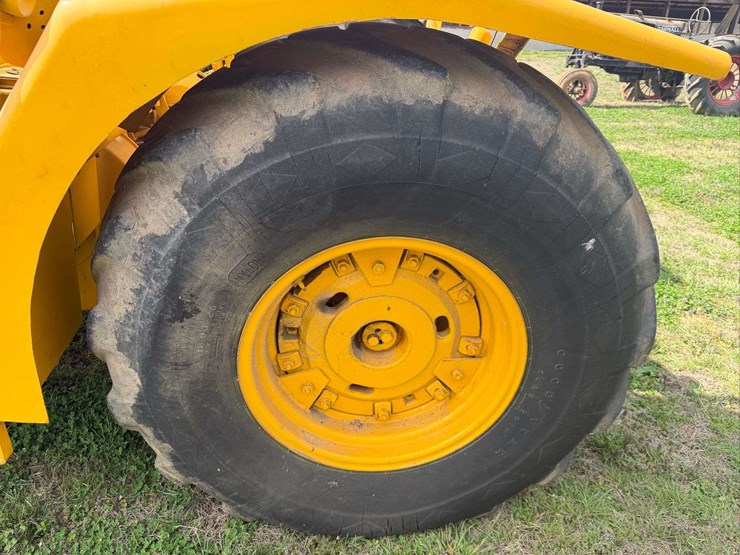john-deere-840-image-13