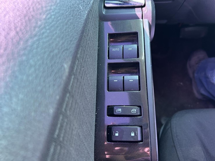2010-ford-explorer-xlt-image-22