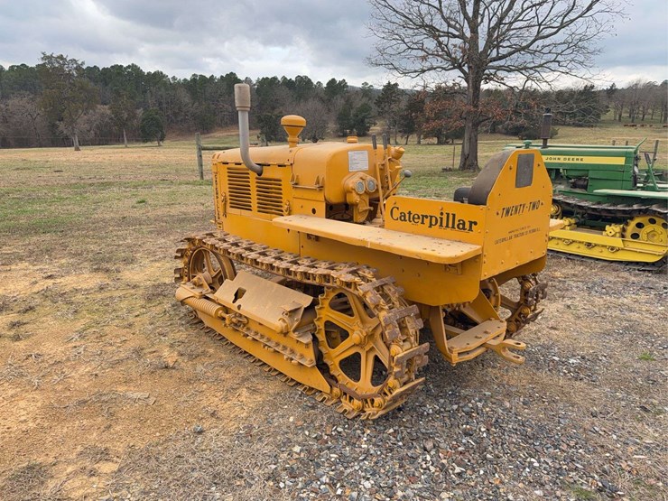 caterpillar-twenty-two-image-3