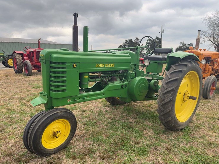 john-deere-b-image-1