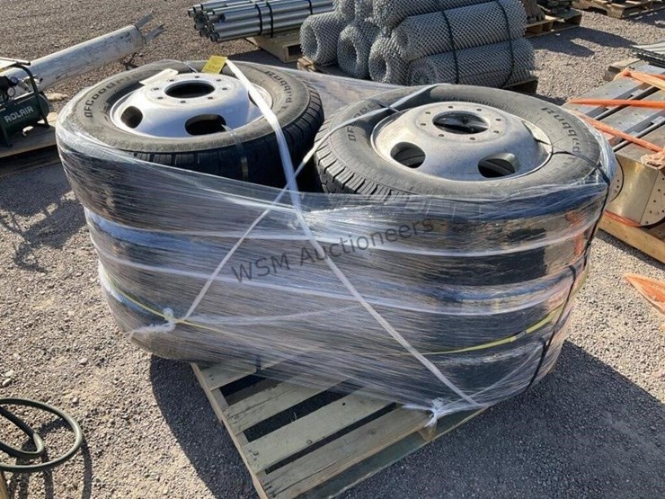 (6)-ford-dually-wheels-&-tires-image-2