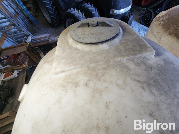300-gal-stand-up-poly-tanks-image-15