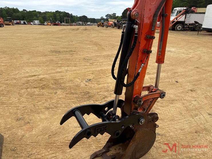 2008-kubota-u35-image-5