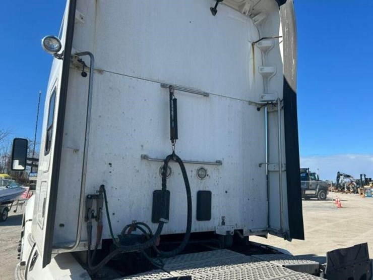 2020-kenworth-t680-image-73