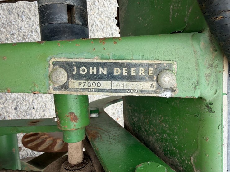 john-deere-7000-image-8