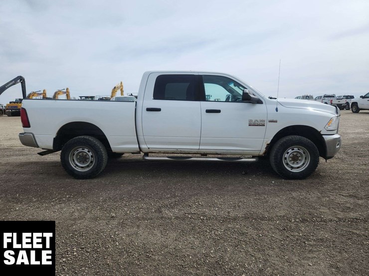 2013-dodge-2500-image-12