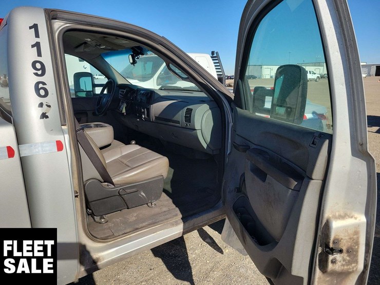 2011-gmc-sierra-2500hd-image-27