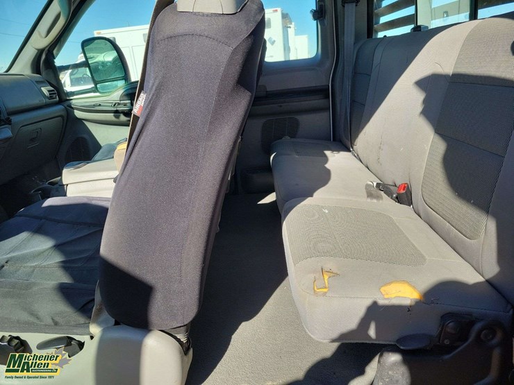2006-ford-f450-image-25