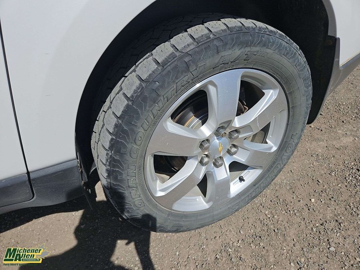 2017-chevrolet-traverse-image-16