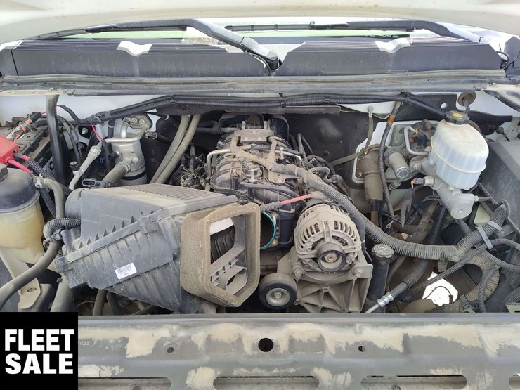 2011-chevrolet-silverado-3500hd-image-19