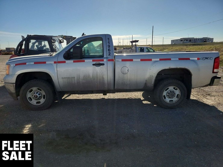 2011-gmc-sierra-2500hd-image-5