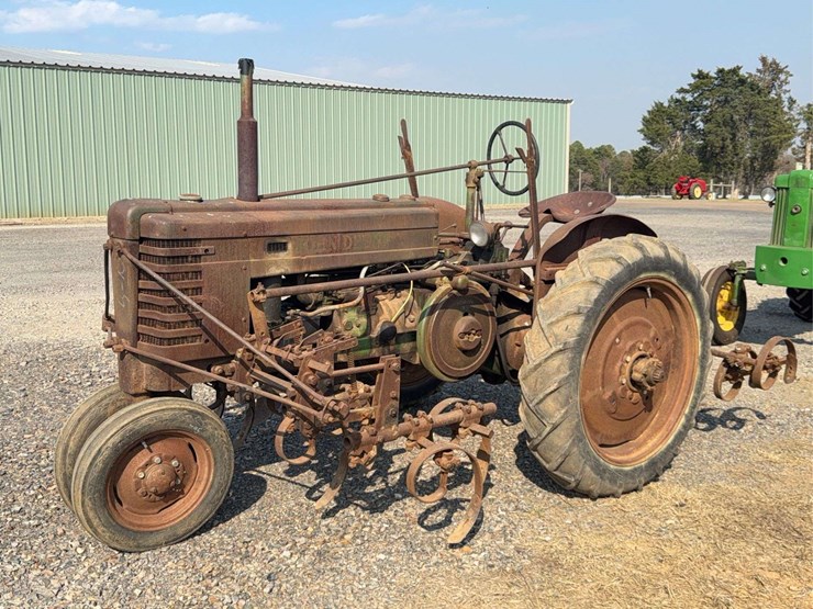 john-deere-h-image-1