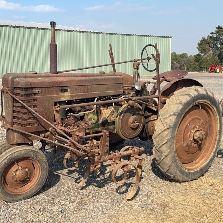 JOHN DEERE H