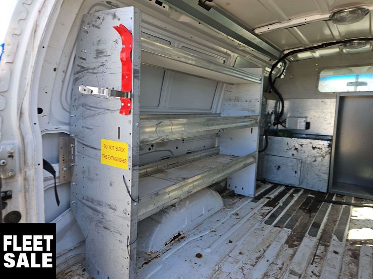 2010-ford-cargo-image-13