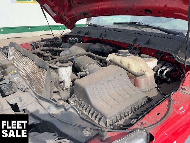 2011-ford-f550-image-28