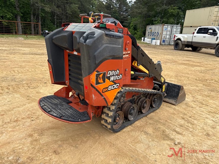 2020-ditch-witch-sk600-image-2