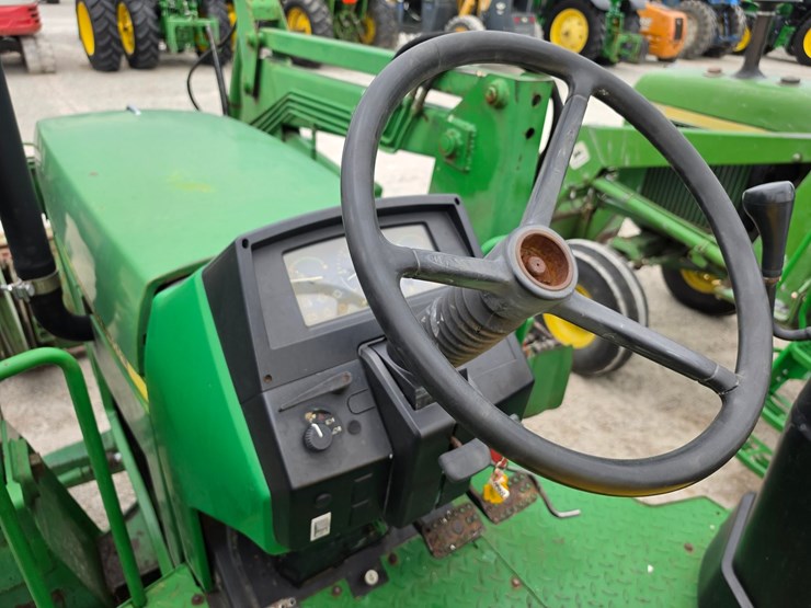 2000-john-deere-6210-image-16