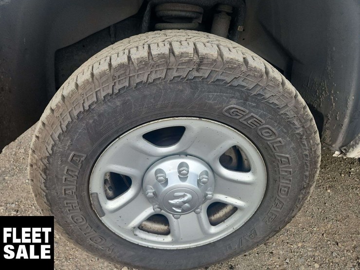 2016-dodge-3500-image-9