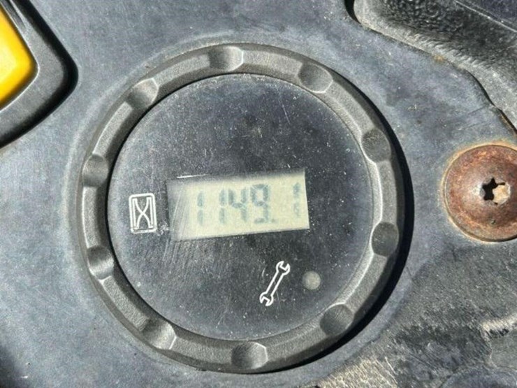 2019-john-deere-z915e-image-16