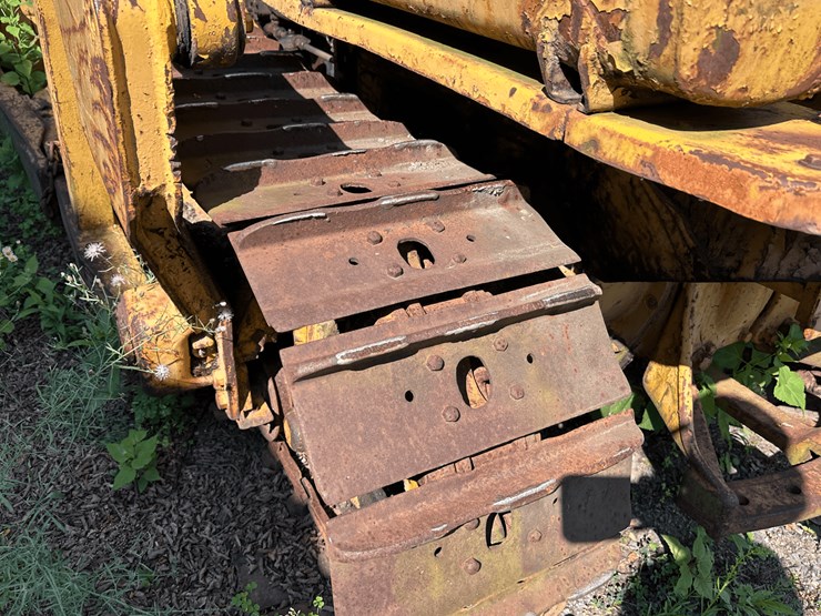 caterpillar-d2-image-11