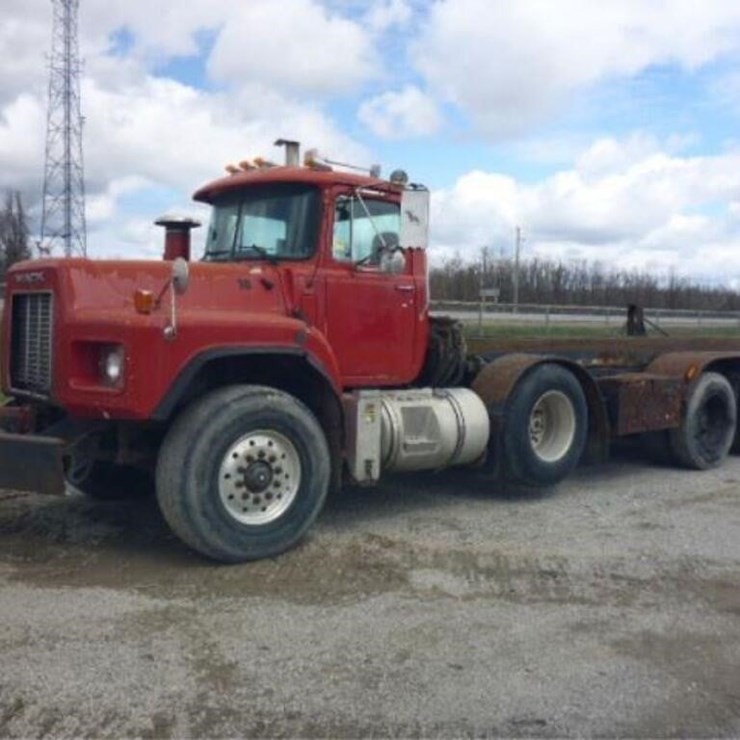 2002 MACK RB688S