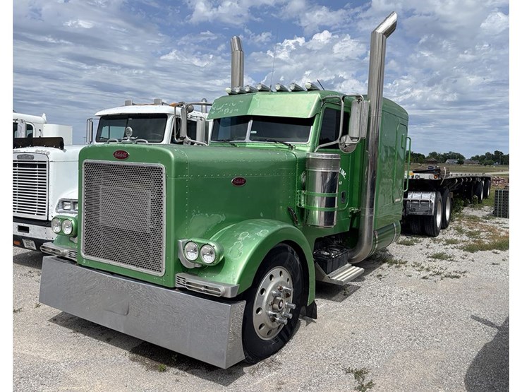 1988-peterbilt-379-image-1