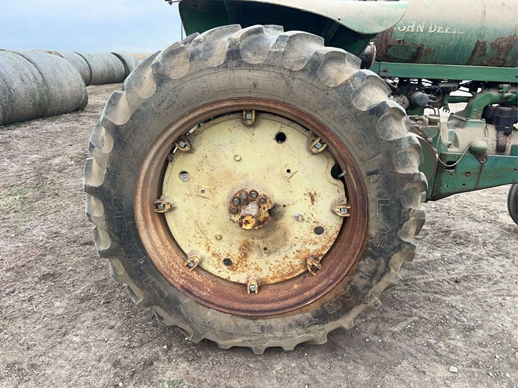 john-deere-70-image-32