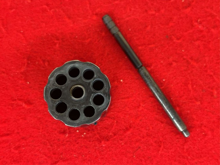 h&r-model-922-.22-lr-da-revolver-image-16