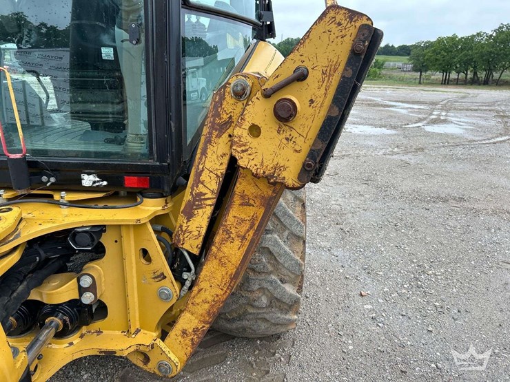 2013-caterpillar-420f-image-38