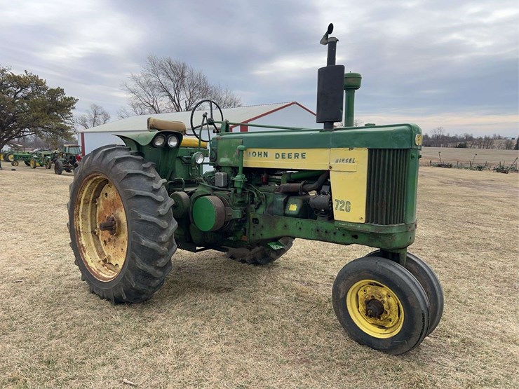 john-deere-720-image-7