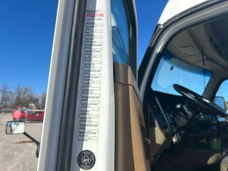 2020-kenworth-t680-image-10