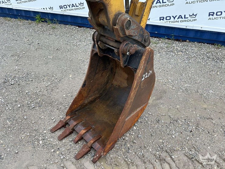 2013-caterpillar-420f-image-35