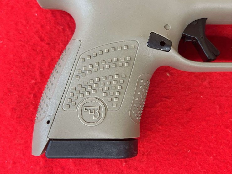 cz-p-10-s-semi-auto-pistol-9mm-image-13