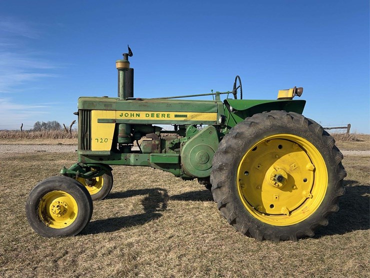 john-deere-720-image-2
