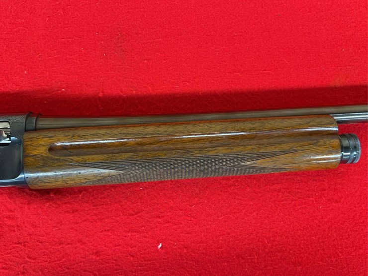browning-arms-company-twenty-gauge-semi-automatic-shotgun-image-10