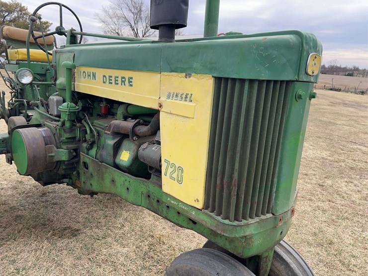 john-deere-720-image-10