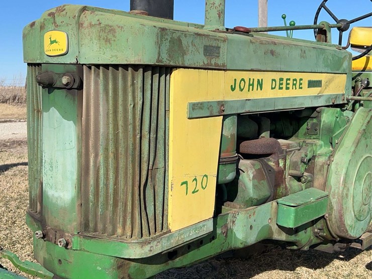 john-deere-720-image-15