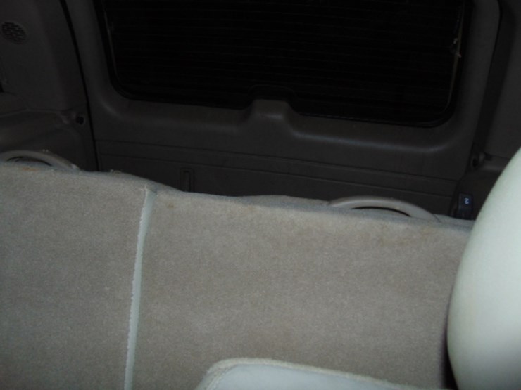 2004-chevrolet-tahoe-image-6